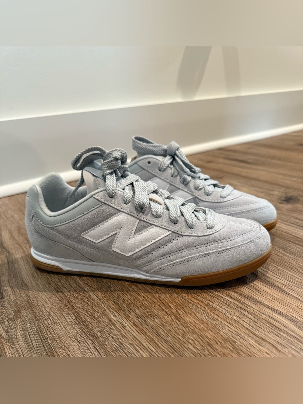 New men’s New Balance RC42, men’s size 8 or women’s 9.5, never worn
